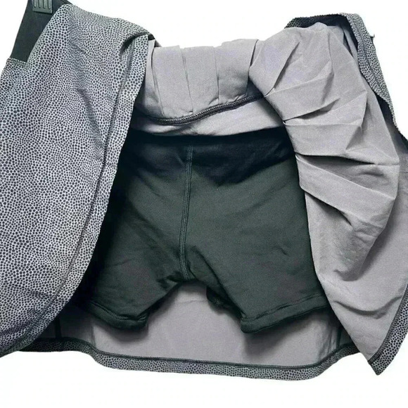 Lululemon Circuit Breaker Skirt II Size 4 TALL - Picture 8 of 16